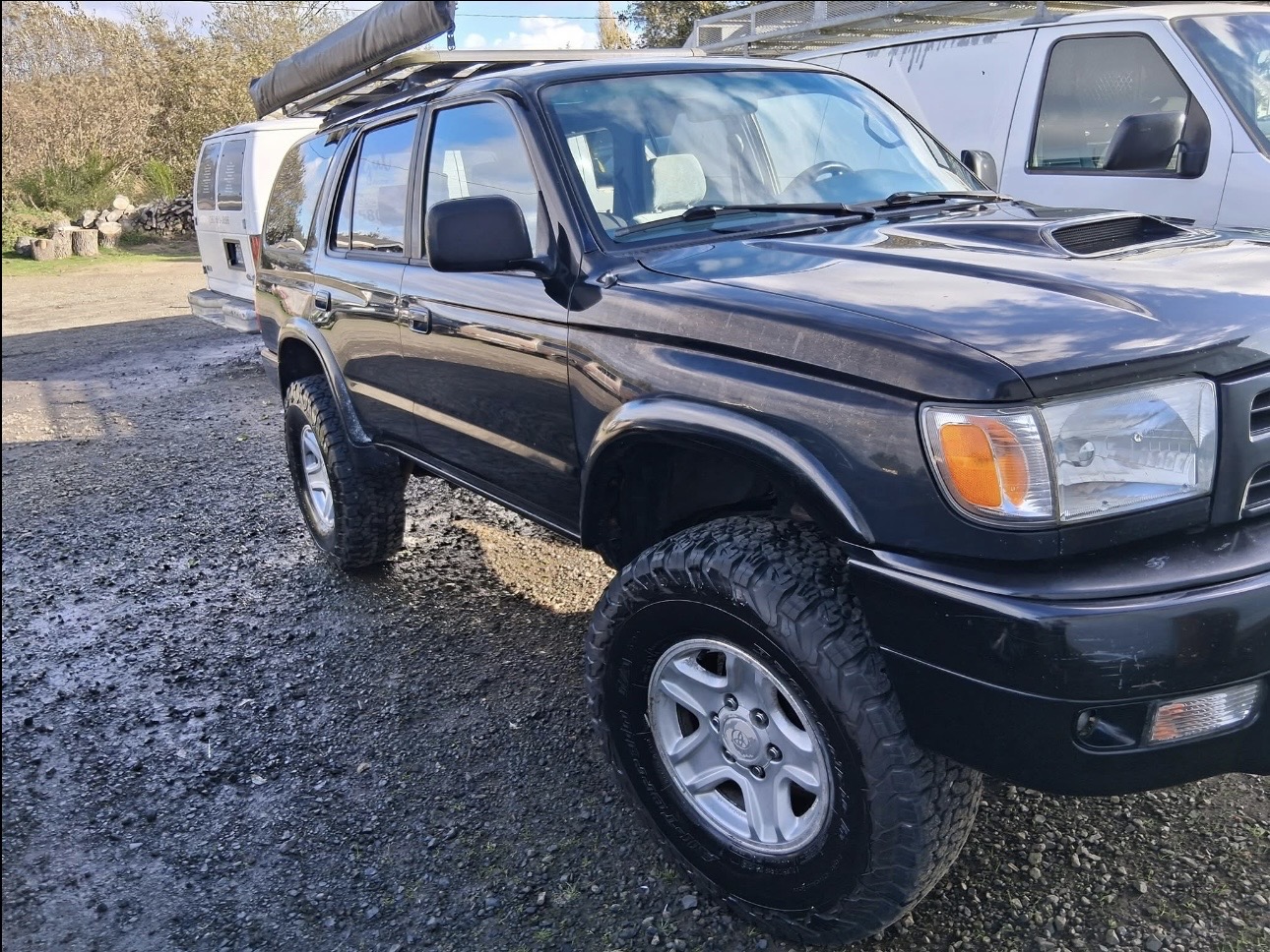 Toyota 4Runner · Stealth Black — Front Quarter · Trail Grime Removed