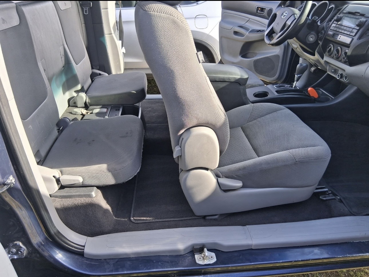 Driver Seat · Fabric Extraction