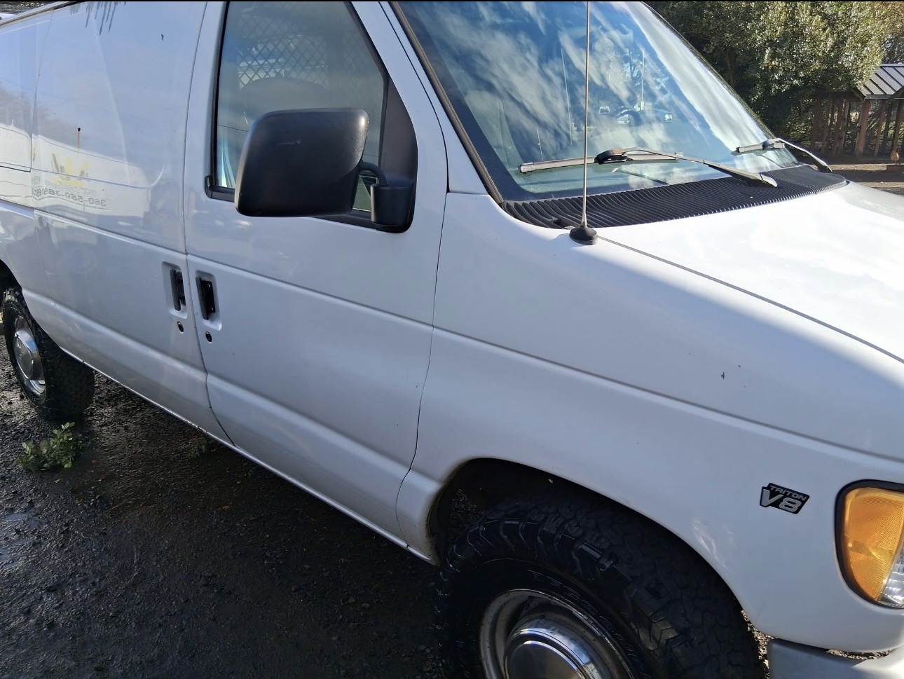 Ford E-Series · Triton V8 — Side · Oxidation Cut & Sealed